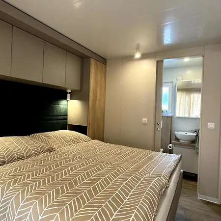 Mobile Cabana, Soline, Apartment *