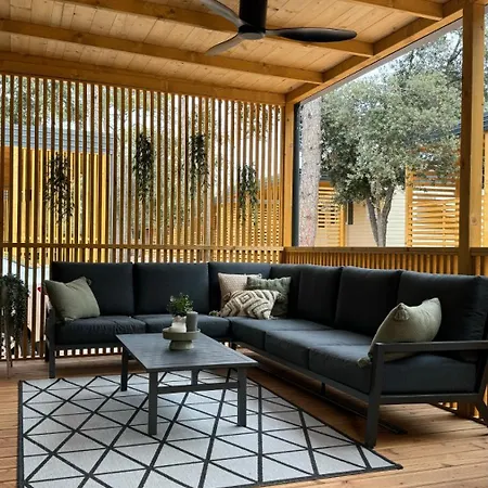 Mobile Cabana, Biograd Na Moru