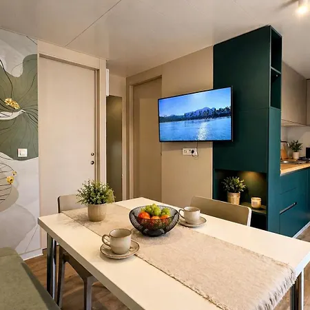 Mobile Cabana, Soline,