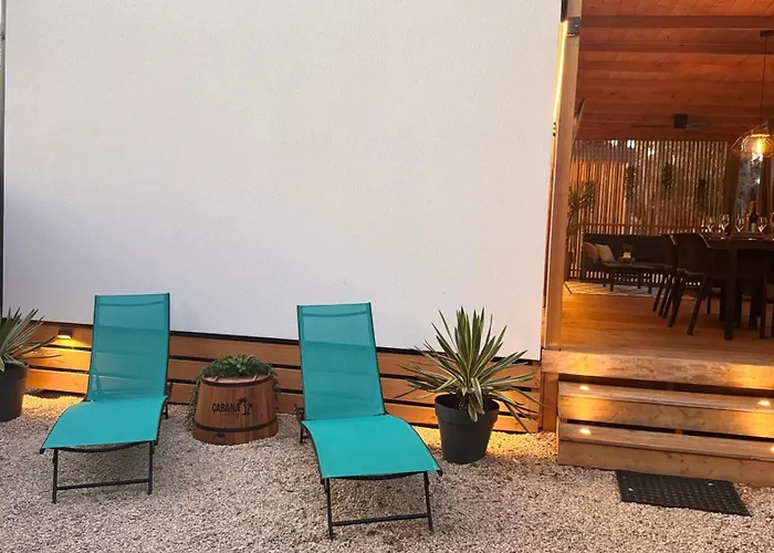 Mobile Cabana, Soline, *
